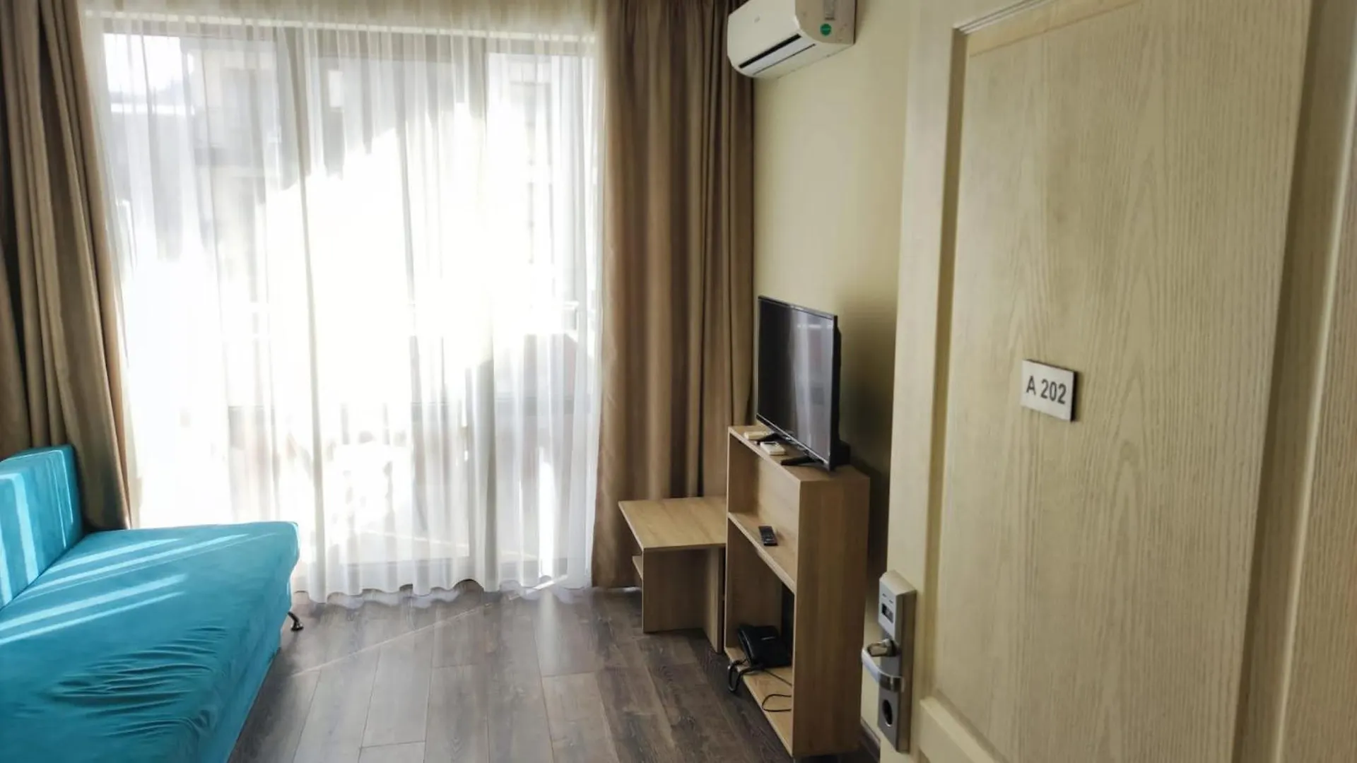 Apartment In Complex Tarsis 써니비치