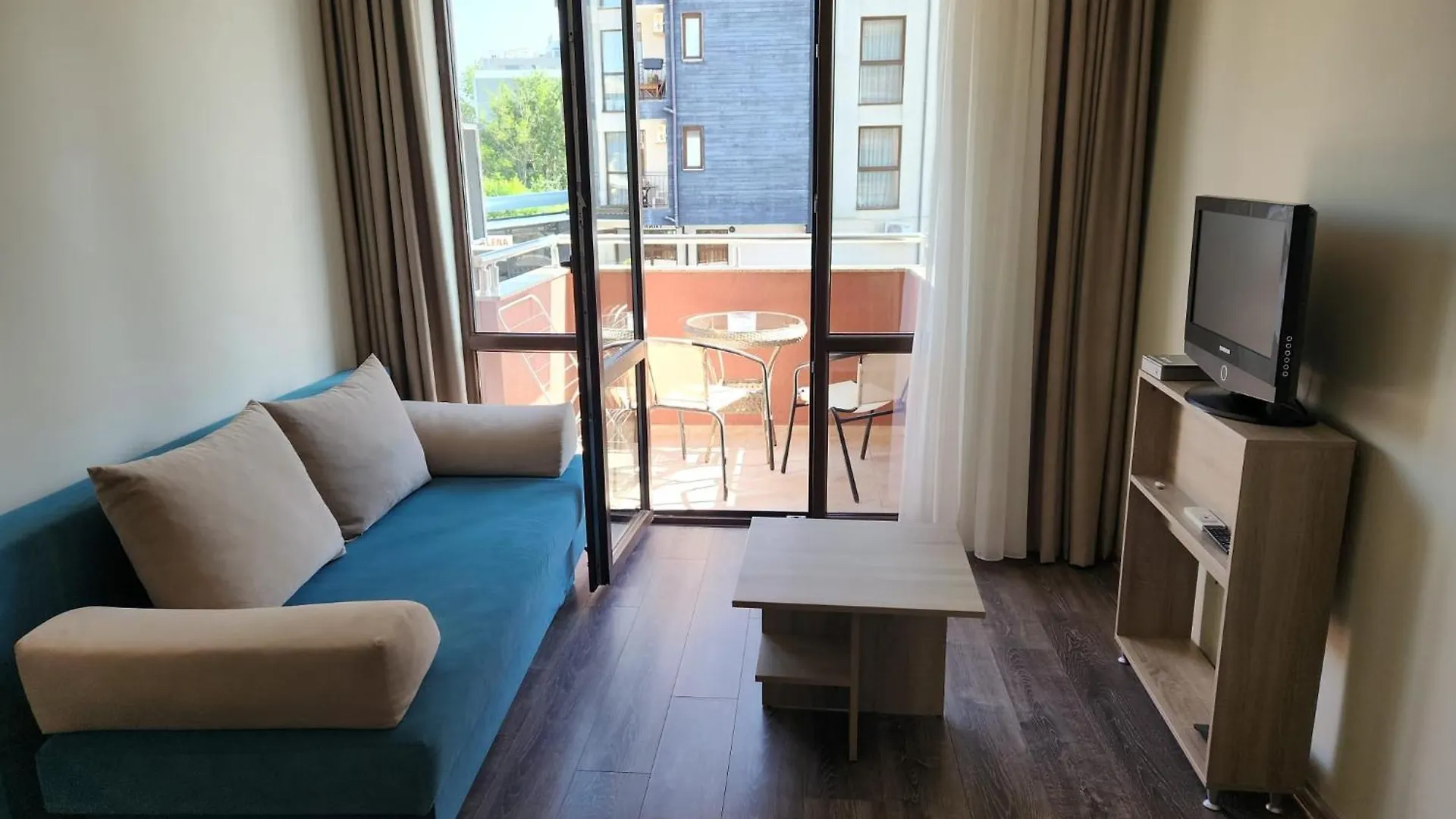 Apartment In Complex Tarsis 써니비치