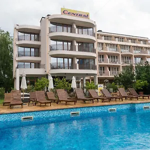 3* מלון Hotel Central