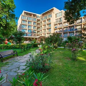 3* מלון Riva